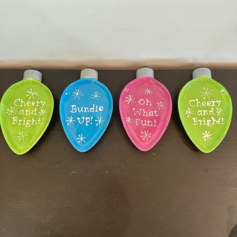 VTG New Set of 4 Whimsical Cracker Barrel Christmas Light Bulb Appetizer Trays